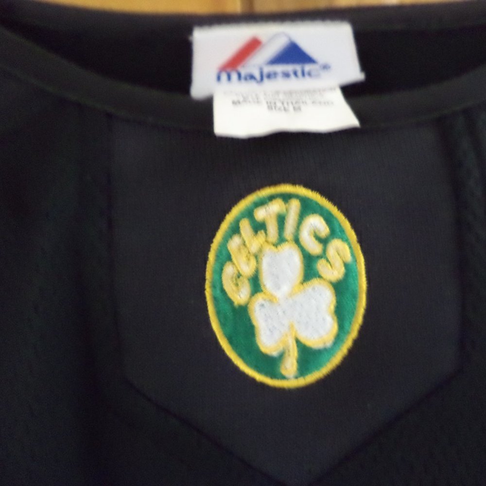 CELTICS BASKETBALL Long Sleeve Black Majestic T-Shirt   - Therma-Base -  Medium